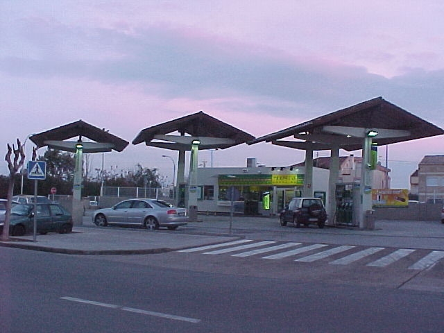 INSTALACIÓN DE TIPOS DIVERSOS DE ESTACIONES DE SERVICIO INSTALACIÓN DE TIPOS DIVERSOS DE ESTACIONES DE SERVICIO